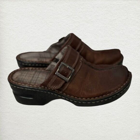 Eastland Women's Mae Brown Leather Slip on Clogs with Buckle 6M Comfort Mules - Picture 2 of 8